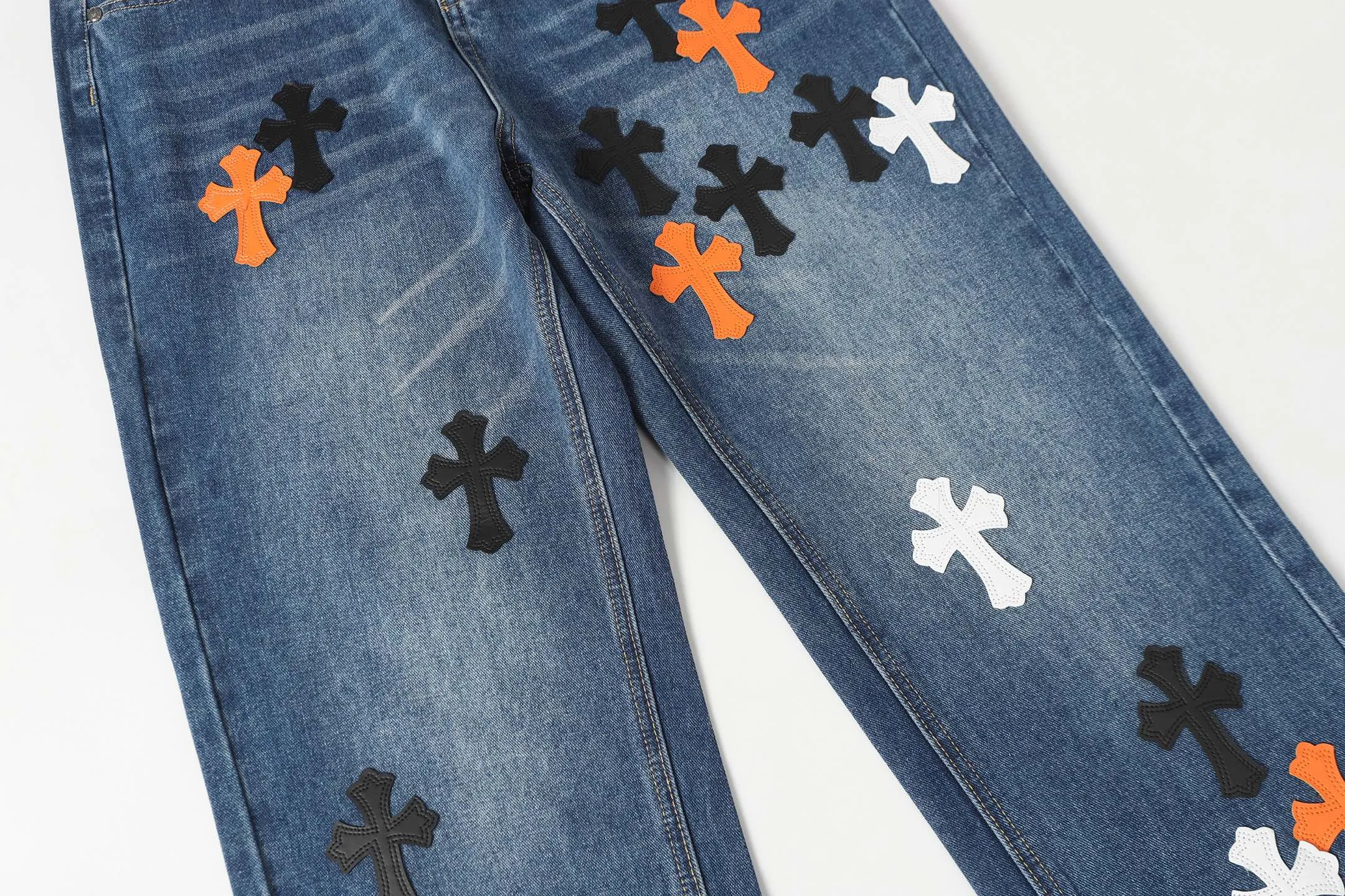 P270 Cross-border model, please do not place an order if you are pursuing quality - Chrome Hearts/Chrome Hearts Cross ✝️Pink embroidered washed jeans, trousers and casual pants - High weight, high density and high quality. The wool is soft, delicate and skin-friendly. It feels soft and silky. It has excellent warmth and skin-friendly properties. - Custom-woven and dyed, no color difference. No matter the fabric or workmanship details, it beats the ordinary version on the market. - Hardware zipper accessories are all customized, full of details - Color: washed blue -Size: 28 30 32 34 36